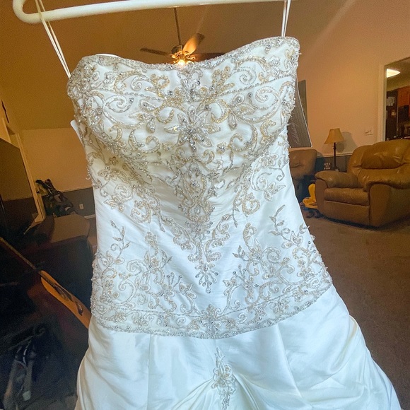 Mori Lee Wedding Dress with tags. - Picture 8 of 11